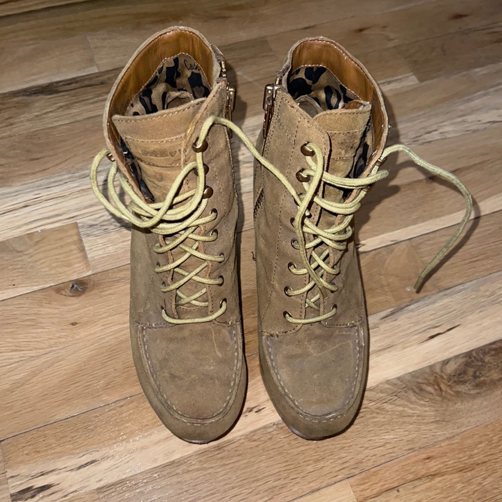 LIANA POPPY COACH ANKLE BOOT